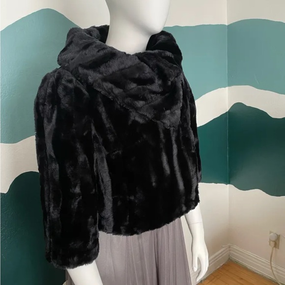 TOGETHER - faux fur crapped jacket - Size 14 - Picture 7 of 7